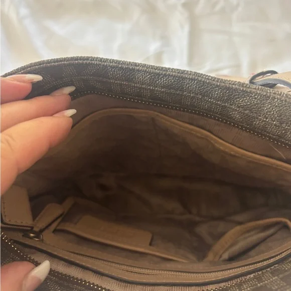 New Michael Kors Purse Jet Set Travel Messenger Signature Crossbody Handbag - Picture 9 of 12